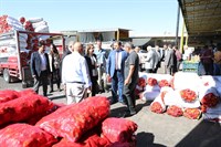kaymakamimiz-sanliurfa-ticaret-merkezi-sutim-sebze-ve-meyveciler-hal-pazarinda-incelemelerde-bulundu